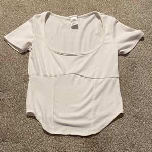 White top! M/M Only worn 1 time! Starting price 5$